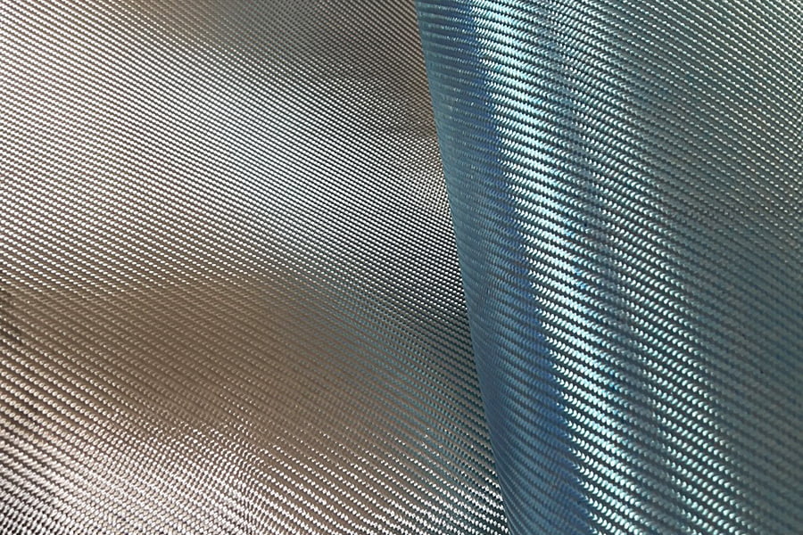 Fabraic fiberglass solúbtha leictreaphlátáilte éadrom-retardant lasair